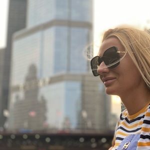 Meet your Posher, Jasmina